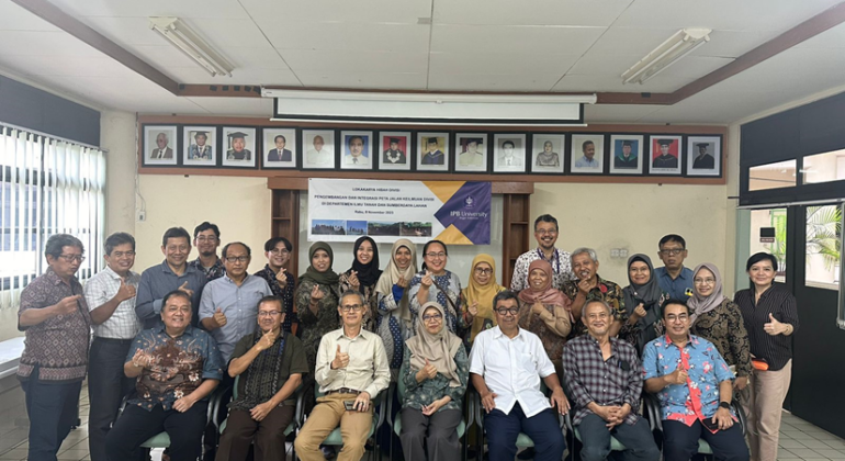 Lokakarya Keilmuan Divisi di DITSL