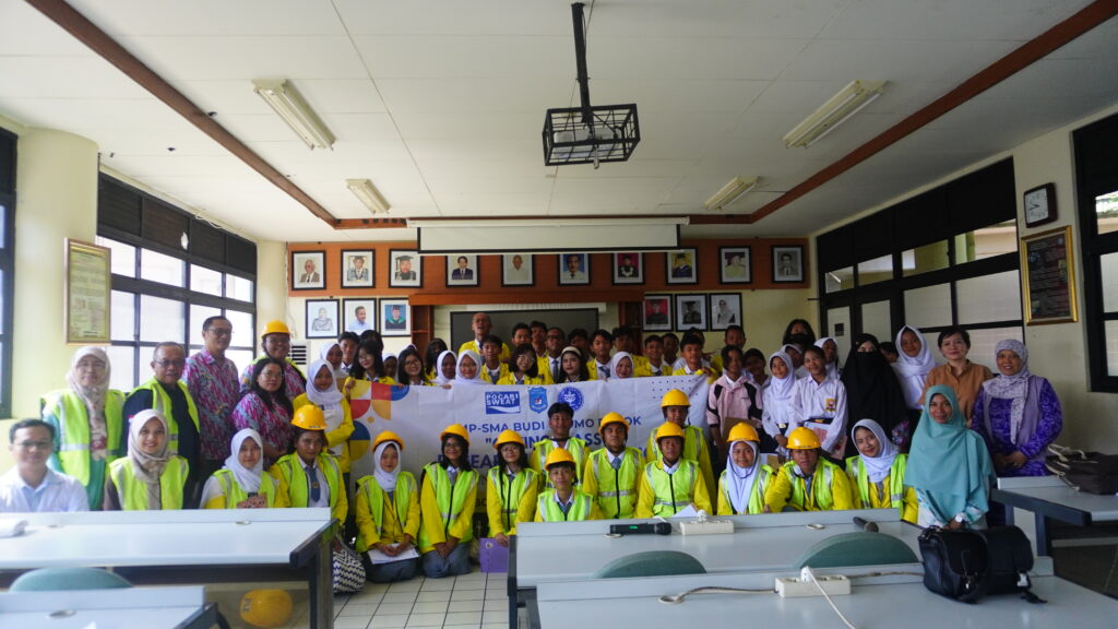 kunjungan siswa SMP dan SMU Budi Utomo Depok